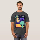 UFO、地球外生命体を信じる Tシャツ (正面フル)