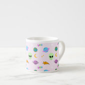 UFO、惑星、星と銀河系シームレスデザイン エスプレッソカップ (正面右)