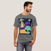 UFO、異星人 信じる Tシャツ (正面フル)