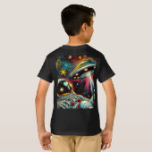UFO Ai Artと宇宙に浮かぶ宇宙飛行士 Tシャツ (裏面フル)