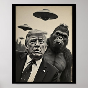 Ufosおもしろいエイリアンでトランプビッグフット自撮風変わり影 ポスター