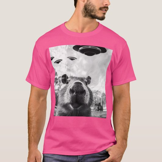 Ufosおもしろい付きグラフィックTee Capybaraセルフィー風変わり Tシャツ (正面)