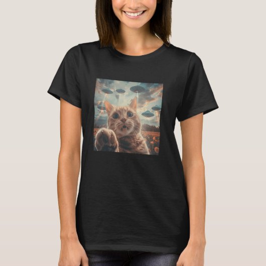 UFOsおもしろい猫ミーム猫セルフィー Tシャツ (正面)