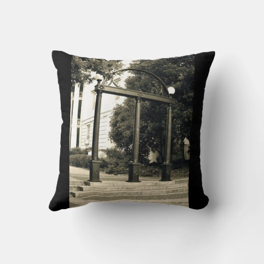 UGAの枕 クッション (裏面)