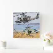 UH-1Y毒 スクエア壁時計 (ホーム)