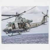 UH-1Y毒 フリースブランケット (正面(横))