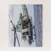 UH-1Y VENOM (16x20インチ) ジグソーパズル (縦)