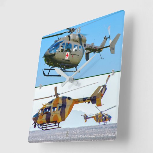 UH-72Aラコタ スクエア壁時計 (傾斜)
