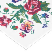 Ukrainian traditional vushuvanka folk art pattern. ショートテーブルランナー (コーナー)