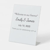 Ultra Light Gray Minimal Background 台座サイン (正面)