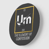 UM混乱の要素Tシャツ ラージ壁時計 (傾斜)