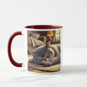 Un chat gris endormi dans un salon cosy. マグカップ (左)