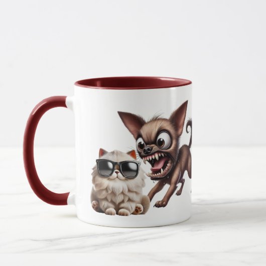 Un chien Chihuahua agresse un chat. マグカップ (左)