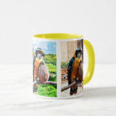 Un faucon veille sur son petit fauconneau. マグカップ (正面右)