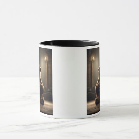 Un ourson devant un pot de confiture se régale. マグカップ (中央)