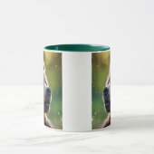 Un portrait d'ourson sur fond flouté. マグカップ (中央)