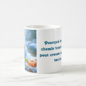 -Un univers captivant où tout change sans prévenir コーヒーマグカップ (中央)