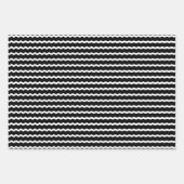 Unconventional Chic Black, Red & Green Christmas ラッピングペーパーシート (正面2)