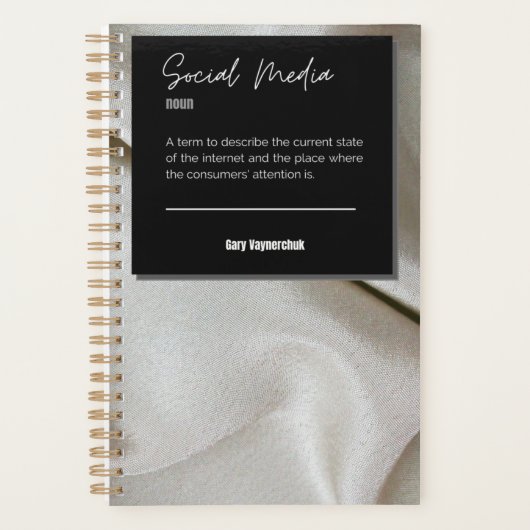 Undated Social Media Planner プランナー手帳 (正面)