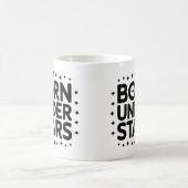 Under 生まれ Stars Mug – 星占いコーヒーカップ コーヒーマグカップ (中央)