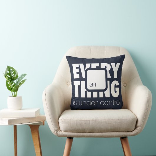 Under ctrl クッション (椅子)