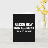 Under New Management Speak To My Wife Fun Newlywed カード (黄色い花)