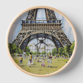  Under the Eiffel Tower – Hand-Drawn Sketch Art 壁時計 (正面)