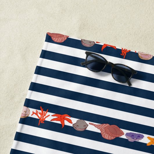 Under the sea with nautical stripes ビーチタオル (インサイチュ)