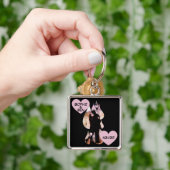 Under Umbrella: Romantic Couple Kissing in Rain キーホルダー (手)