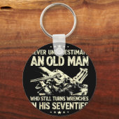 Underestimate an old man who turns wrenches  キーホルダー (正面)