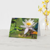 Une grenouille sous une fleur de nénuphar カード (黄色い花)