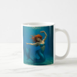 Une jolie sirène qui dance コーヒーマグカップ