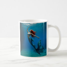 Une sirène remonte à la surface コーヒーマグカップ