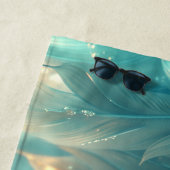 Une texture plumes turquoises et éclat de diamant ビーチタオル (インサイチュ)