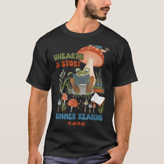 Unearth a Story Summer Reading Program 2026 Frog Tシャツ (正面)