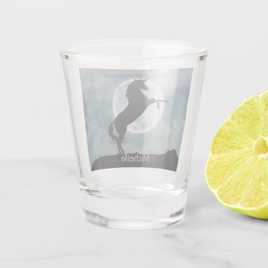 Unicornシルエットムーンおめでとうございます名前を追加 ショットグラス (裏面)