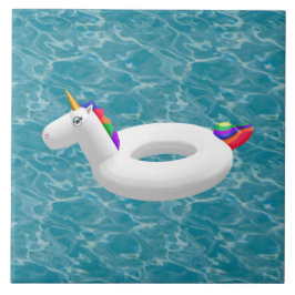 Unicornプールからオンターコイズ水 タイル