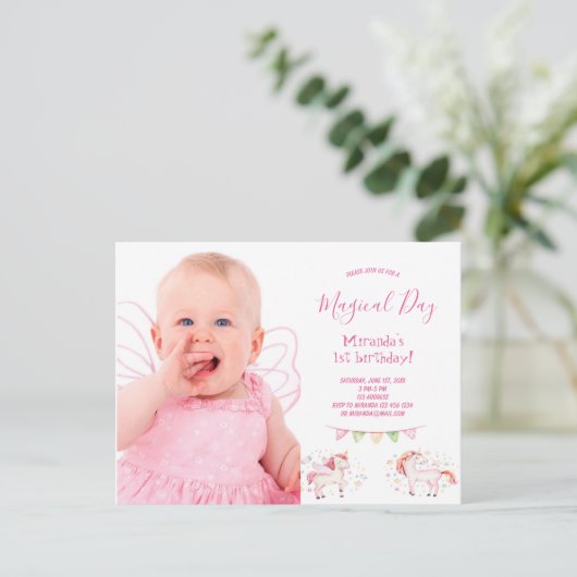 Unicorn写真1st誕生日パーティーの女の子の招待 ポストカード (スタンド正面)