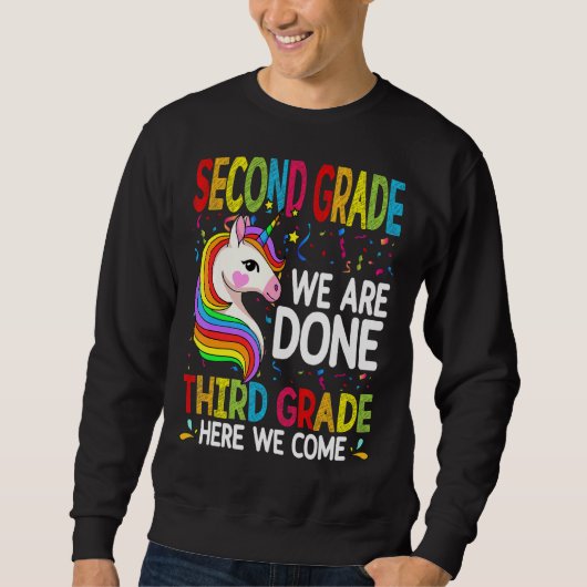 Unicorn 2年生We Done Three Grade スウェットシャツ (正面)