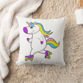 Unicorn atインラインスケートで滑るとローラースケート クッション (ブランケット)