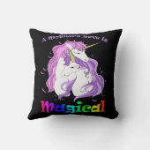 Unicorn Mom A Mothers Loveは魔法 クッション (裏面)
