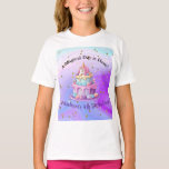 Unicorn Sparkleブルーパープルケーキ4th Birthday Tシャツ<br><div class="desc">このおもしろいのユニコーンケーキと青い紫の金ゴールドグリッターが彼女のパーティーのための背景誕生日Tシャツを旋回して魔法のユニコーン誕生日パーティーを持っている。任意の年齢に使用でき、単に編集。</div>