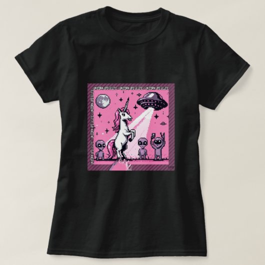 Unicorn UFO Selfie: Square Land (Pixel Art) #1 Tシャツ (デザイン正面)