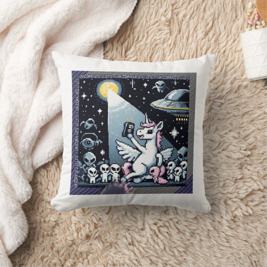 Unicorn UFO Selfie: Square Land (Pixel Art) #2 クッション (ブランケット)