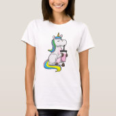 Unicorn with Bubble Tea Tシャツ (正面)