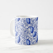 Unique Blue Toile Cocoa Chic Botanical Pattern コーヒーマグカップ (正面左)