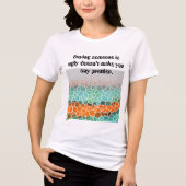 Unique Colorful Triangle Pattern & Quotes トライブレンドTシャツ (正面)