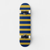 Unique Metallic Gold Navy Striped Skateboard スケートボード (正面)