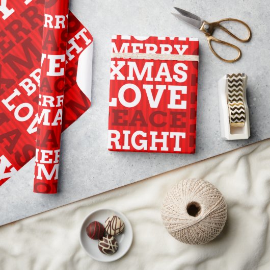 Unique Red Non-Traditional Merry Christmas Script ラッピングペーパー (クラフト)