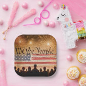 United States Constitution With Fireworks and Flag ペーパープレート (パーティー)